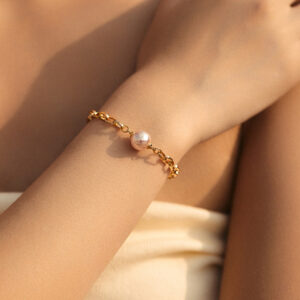 2025 Summer Elegant Vintage Hand-jewelry Shell Bead Brass Real Gold Pearl Bracelet for Women